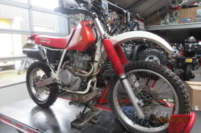 Honda XR 600 R (1993) thumbnail 1