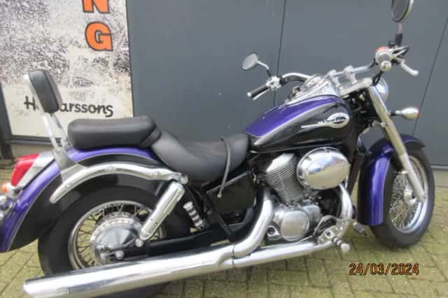 Honda VT 750C2 Shadow (1998) thumbnail 1