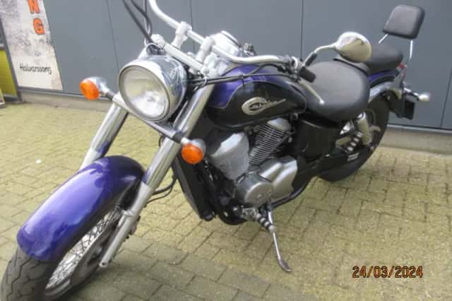 Honda VT 750C2 Shadow (1998) thumbnail 2