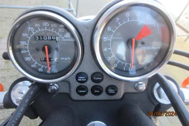 Honda Super Magna (1998) thumbnail 2