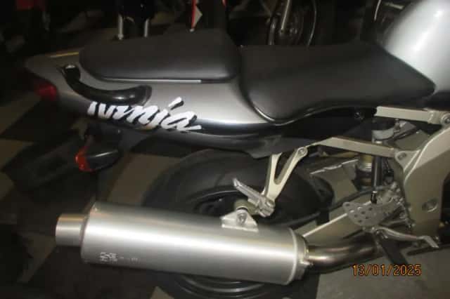 Kawasaki ZX-6R (1999) thumbnail 2