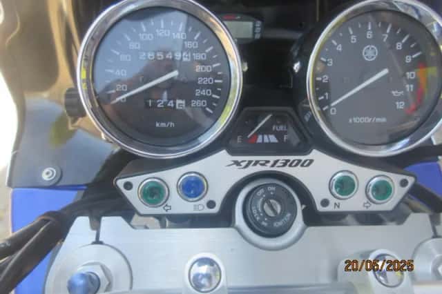 Yamaha XJR 1300 (1999) thumbnail 3