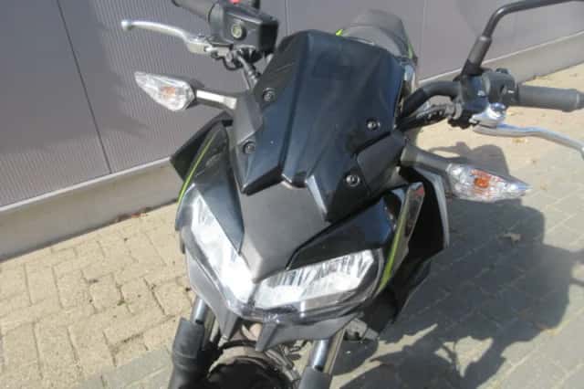 Kawasaki Z650 (2022) thumbnail 3