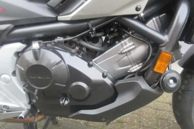 Honda NC750X (2016) thumbnail 2