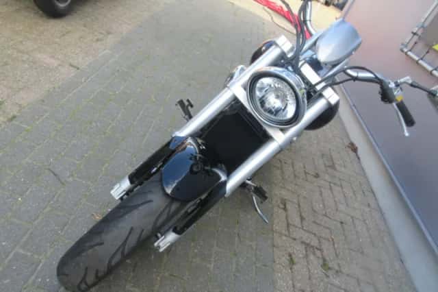 Suzuki VL M 800 Intr (2006) thumbnail 2