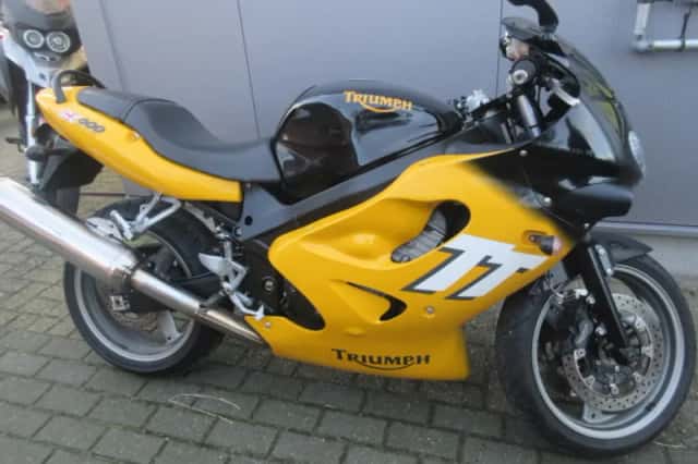 Triumph TT600 (2002) thumbnail 1