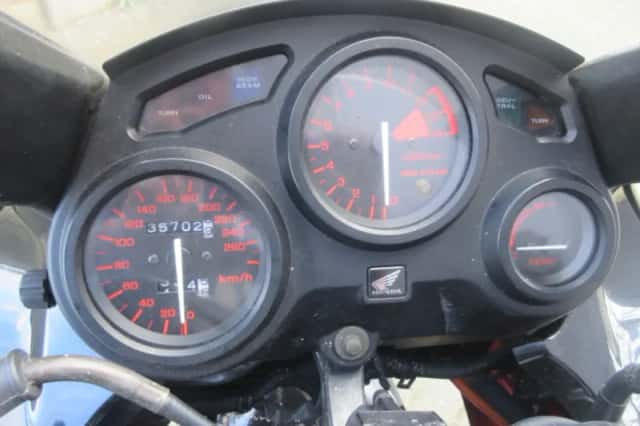Honda CBR600F (1987) thumbnail 3