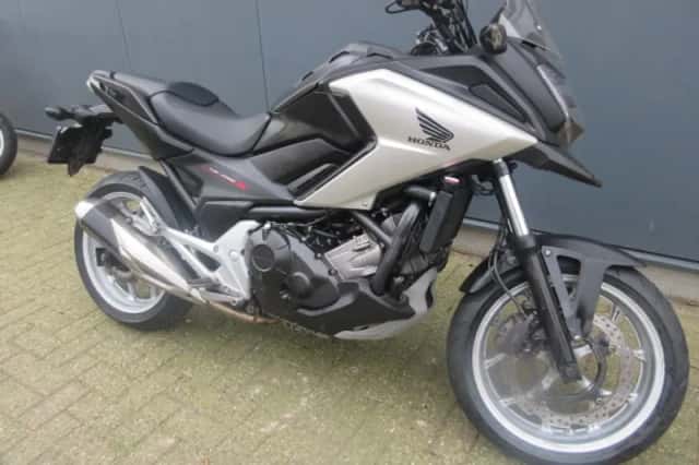 Honda NC750X (2017) thumbnail 1