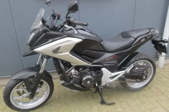 Honda NC750X (2017) thumbnail 2