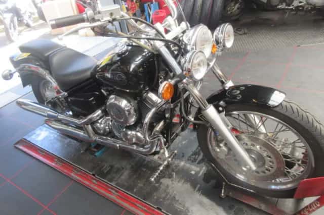 Yamaha XVS650 A (1997) thumbnail 1