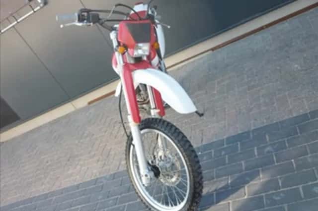 Yamaha TT 600R (1999) thumbnail 3