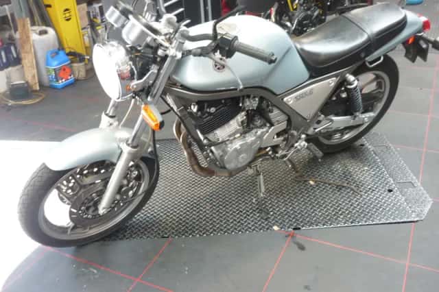 Yamaha SRX 600 (1990) thumbnail 1