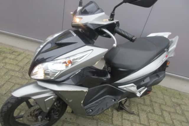 Honda NSC50 (2014) thumbnail 2