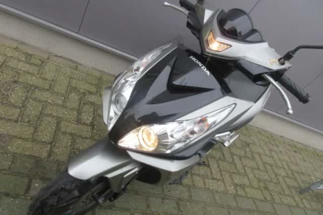Honda NSC50 (2014) thumbnail 3