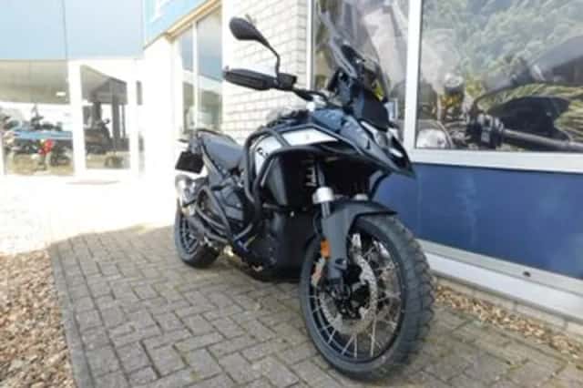 BMW R 1300 GS TRIPLE BLACK (2024) thumbnail 2