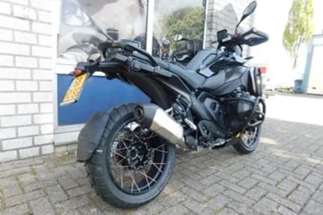 BMW R 1300 GS TRIPLE BLACK (2024) thumbnail 3