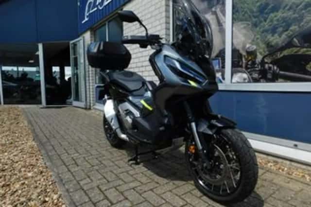 Honda X ADV (2024) thumbnail 2