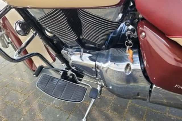 Suzuki Intruder (1997) thumbnail 4
