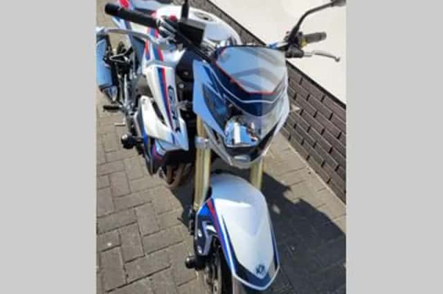 Suzuki GSR750 (2012) thumbnail 5
