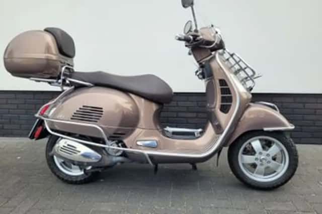 Piaggio GTS 300 IE touring -2017-Prachtige staat (2017) thumbnail 1