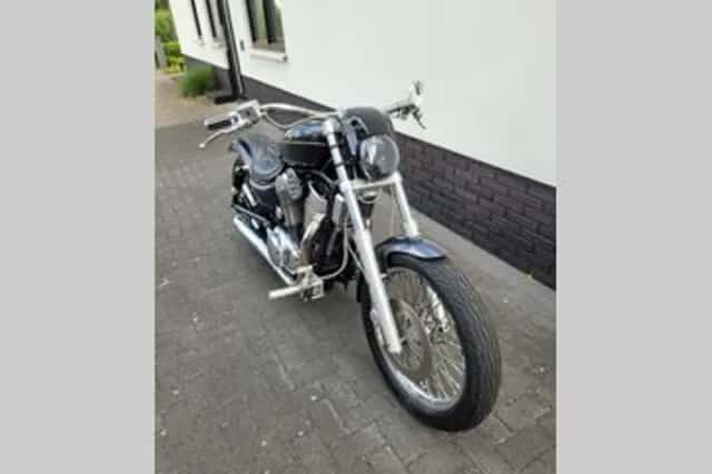Suzuki VS 1400 Intruder (1990) thumbnail 3