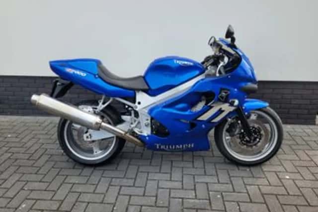 Triumph TT600 (2001) thumbnail 3