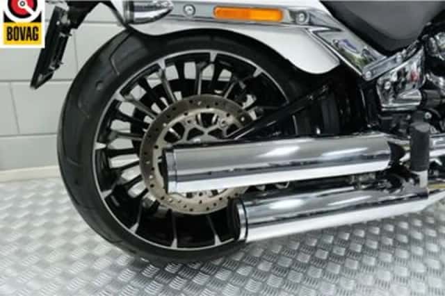Harley-Davidson Breakout (2024) thumbnail 6