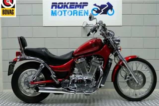 Suzuki VS 750 Intruder (1992) thumbnail 1