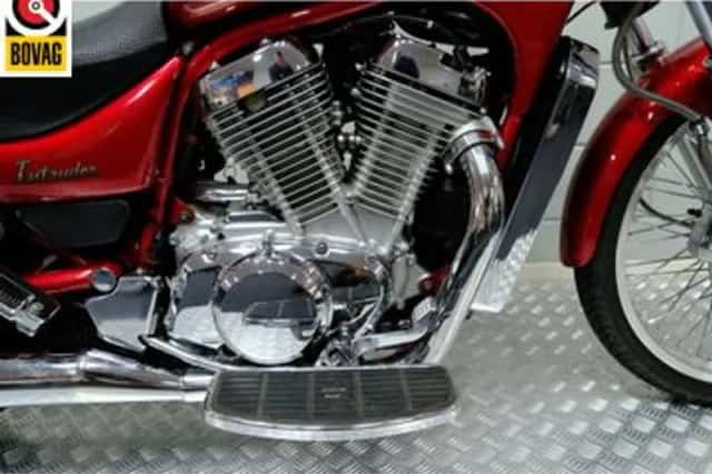 Suzuki VS 750 Intruder (1992) thumbnail 4