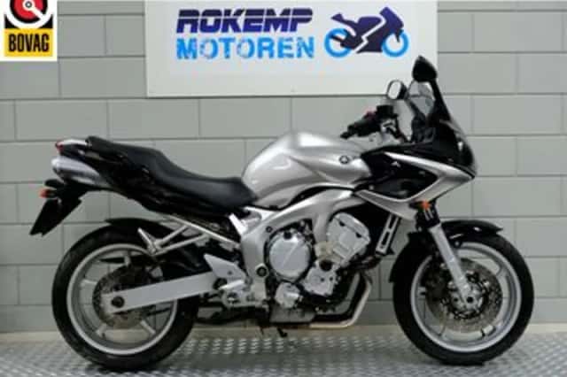 Yamaha FZ6 (2003) thumbnail 1