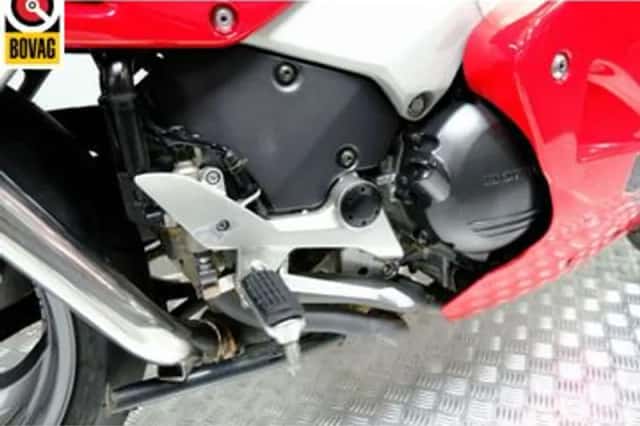 Honda VFR 800 FI (2001) thumbnail 4