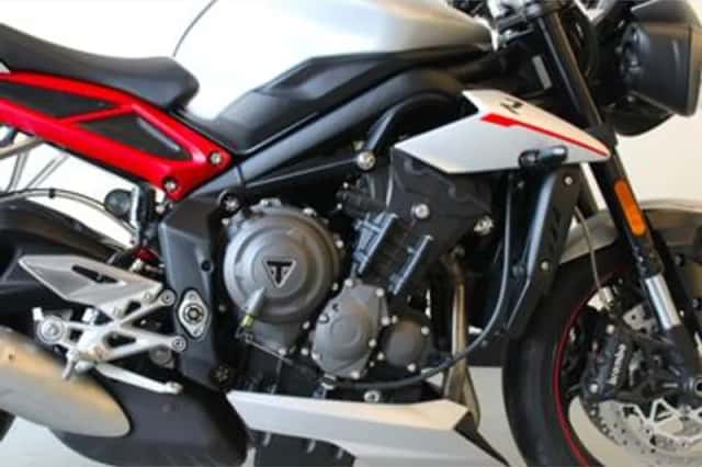 TRIUMPH STREET TRIPLE R LOW RIDE HEIGHT (2019) thumbnail 5