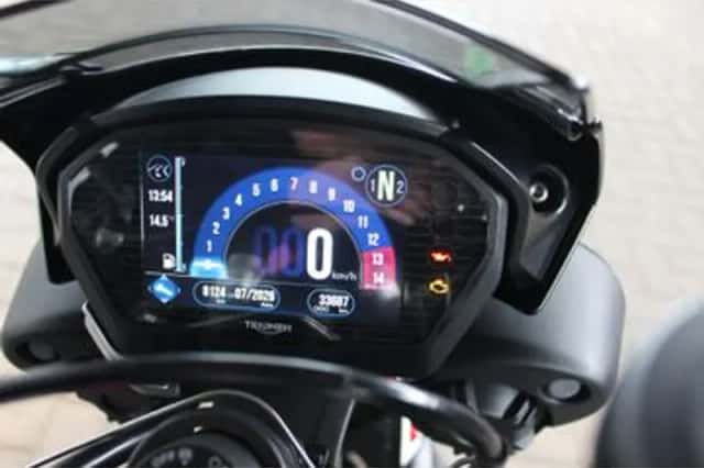 TRIUMPH STREET TRIPLE 765 R (2017) thumbnail 4