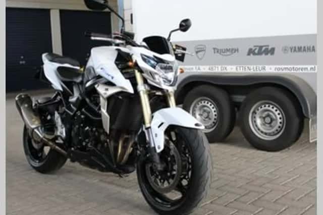 Suzuki GSR 750 A (2012) thumbnail 2