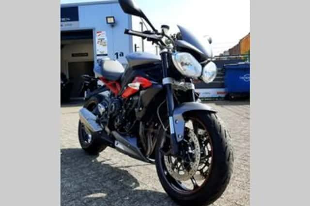 Triumph Street Triple R (2014) thumbnail 1