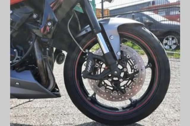 Triumph Street Triple R (2014) thumbnail 4
