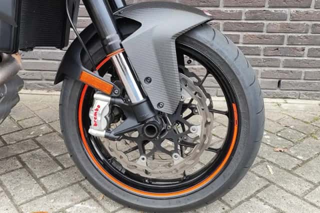 KTM 1290 Super Duke (2018) thumbnail 4