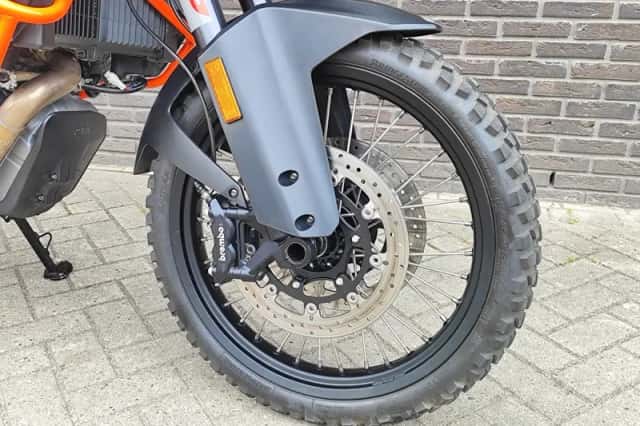 KTM 1290 Super Adventure (2019) thumbnail 5