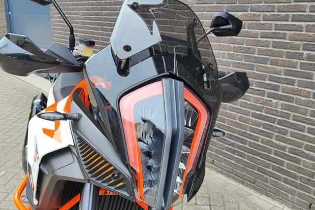 KTM 1290 Super Adventure (2019) thumbnail 6