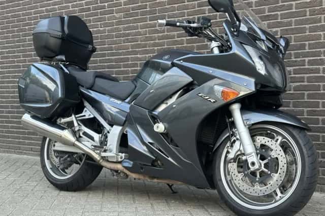 Yamaha FJR1300 (2010) thumbnail 3