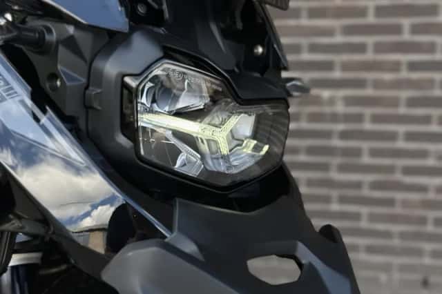 BMW F 850 GS Adventure (2023) thumbnail 2