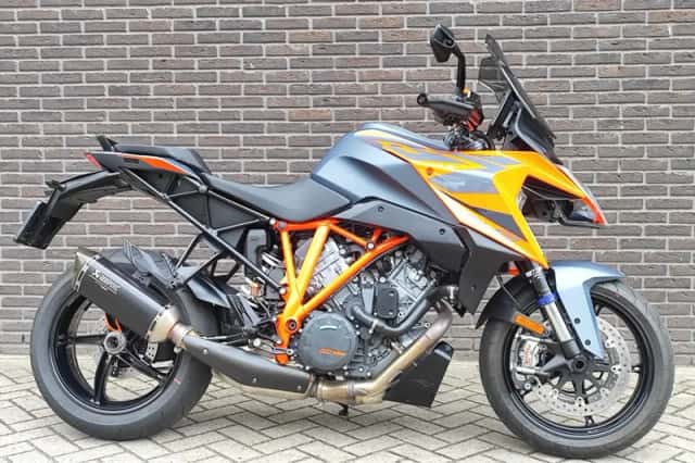 KTM 1290 Super Duke GT (2024) thumbnail 6