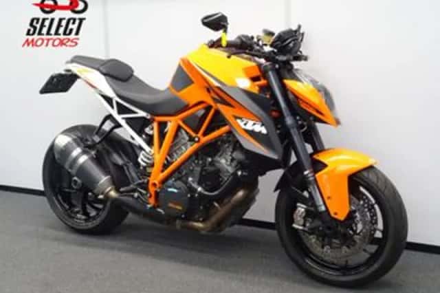 KTM 1290 Super Duke (2016) thumbnail 4