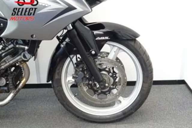 Suzuki V-Strom (2009) thumbnail 5