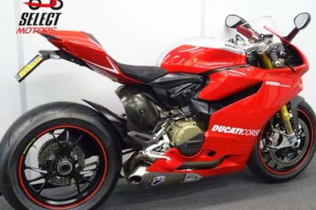 Ducati Panigale 1199 R (2014) thumbnail 3