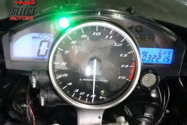 Yamaha YZF-R1 (2009) thumbnail 2