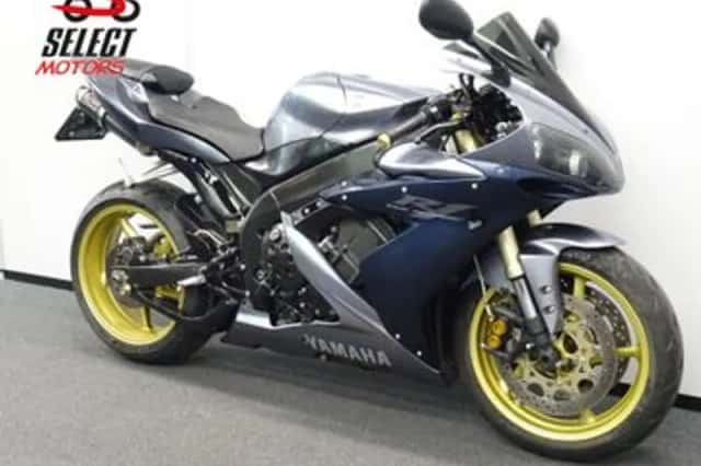 Yamaha YZF-R1 (2009) thumbnail 4
