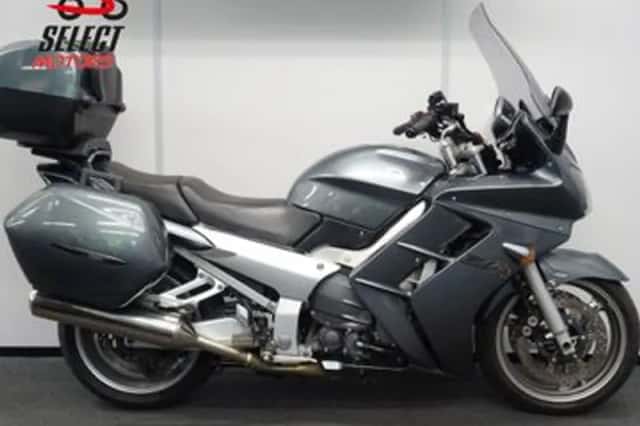 Yamaha FJR1300 (2004) thumbnail 1
