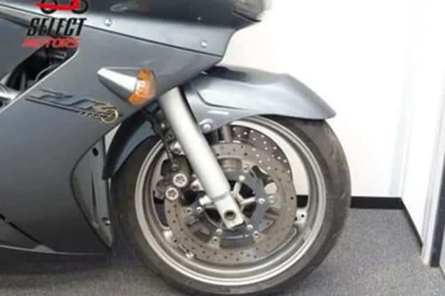 Yamaha FJR1300 (2004) thumbnail 5