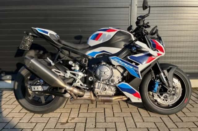 BMW M 1000 R (2023) thumbnail 1